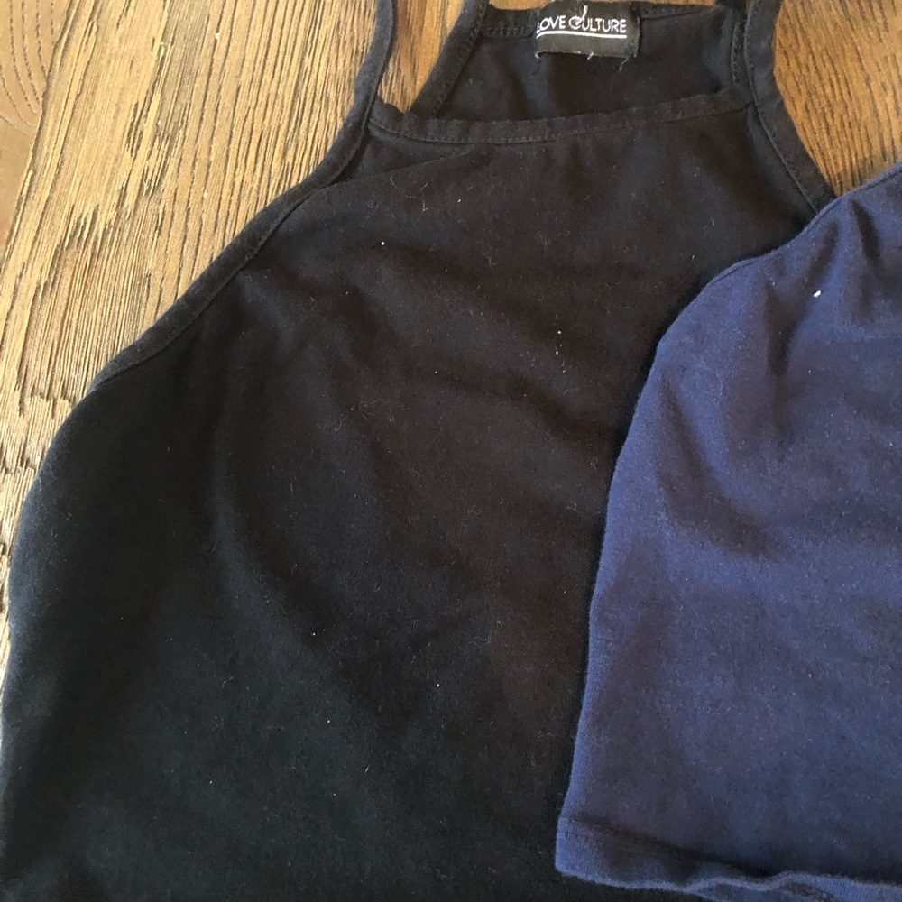 (3) Racerback crop tops - Picture 5 of 5